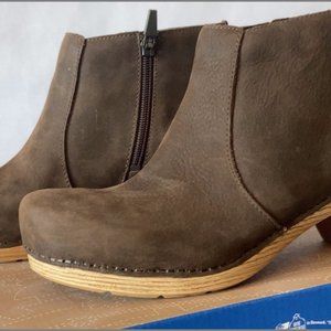 Dansko - Maria Milled Nubuck Bootie Size US 7.5 / EU 38 Brown